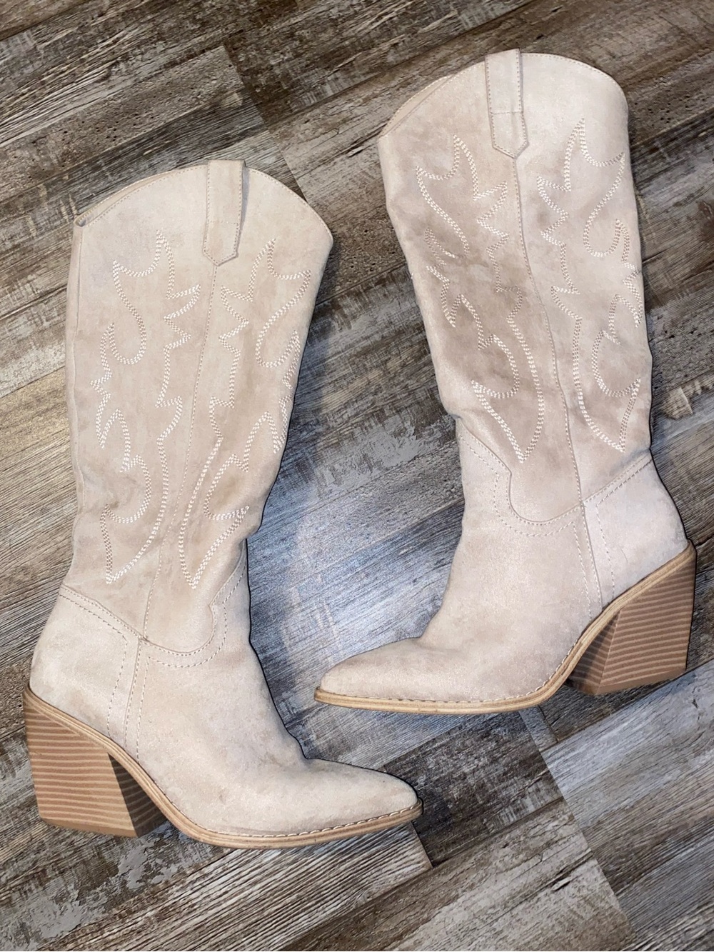 Madden Girl Beige/Tan Suede Western Heeled Boots